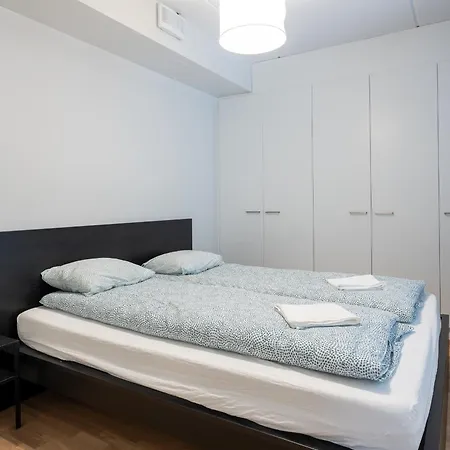 Easy & Near Airport Homestay *