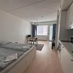 Easy & Near Airport *