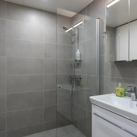 Проживание в семье Easy & Near Airport