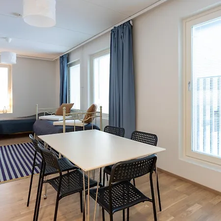 Easy & Near Airport