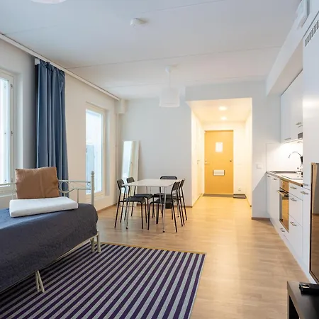 Easy & Near Airport