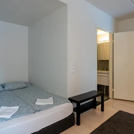 Easy & Near Airport