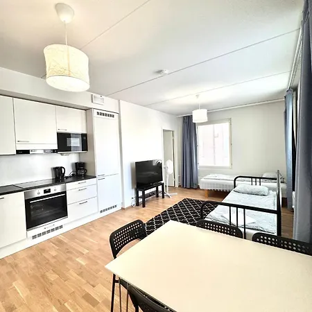 Easy & Near Airport Privatunterkunft