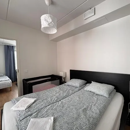 Easy & Near Airport Privatunterkunft