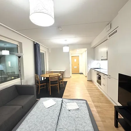 Easy & Near Airport Проживание в семье
