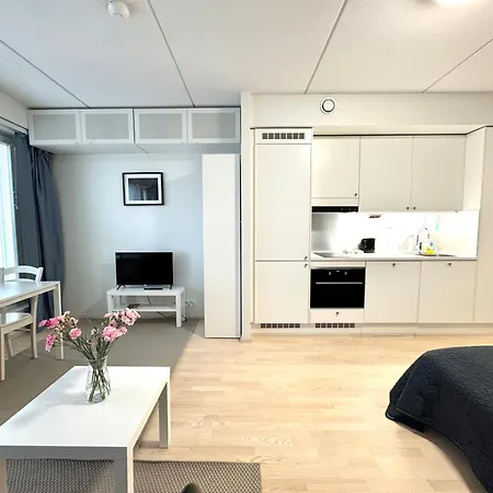 Easy & Near Airport