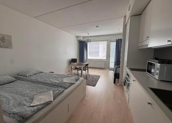 Easy & Near Airport *