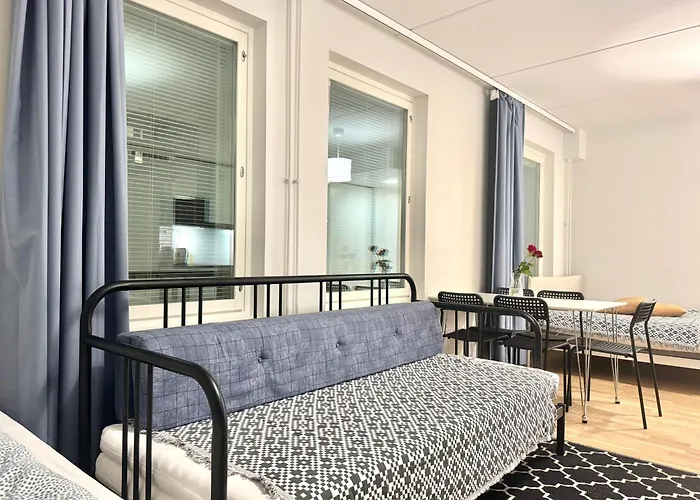 Easy & Near Airport *